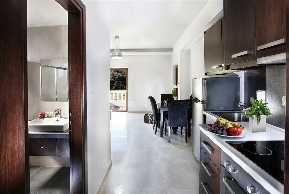 Anna'S House Aparthotel เยโอริยิอูโปลิส ภายนอก รูปภาพ